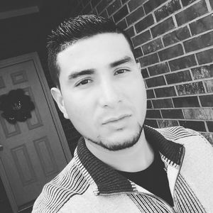 Meet your Posher, Efraín